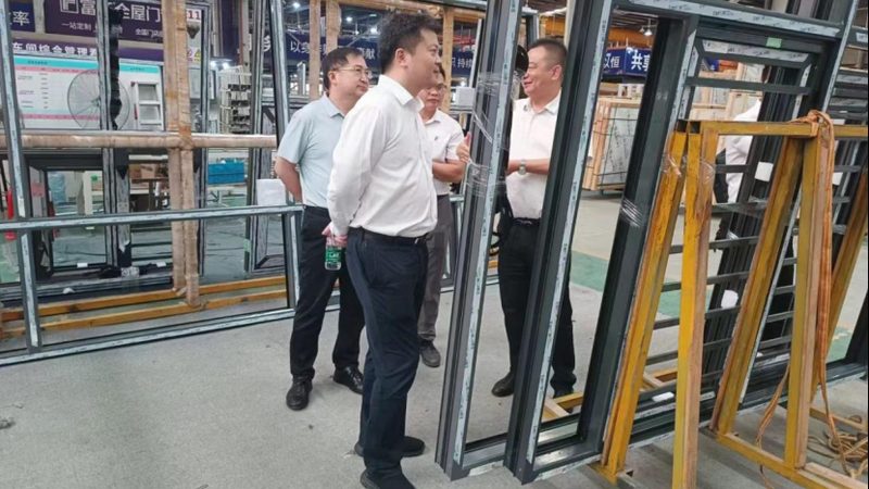 推拉门玻璃选错了，隐私和颜值都保不住