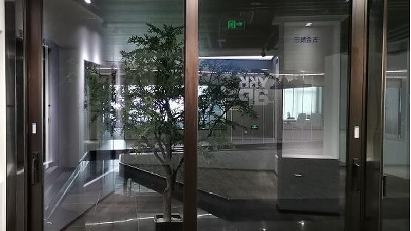 点式玻璃幕墙爪件：规格背后的技术考量**